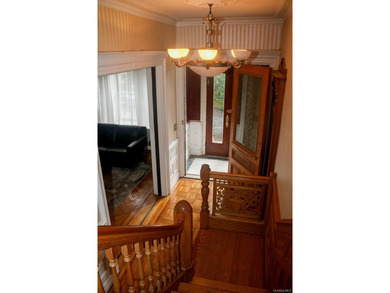 Welcome to this charming attached single-family, three-story - photo 3