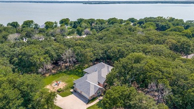 Custom, one-story, 5 bed, 3bath home on an acre of wooded land - photo 33