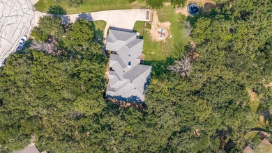 Custom, one-story, 5 bed, 3bath home on an acre of wooded land - photo 37