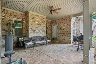 Welcome to this custom built, 4 sides brick home with stone - photo 38
