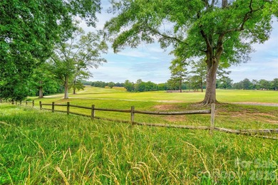 Opportunity awaits in River Bend! Situated on a desirable lot - photo 2