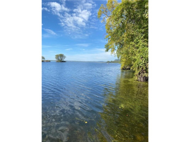 Mississippi River - Buffalo County Home For Sale in Alma Wisconsin