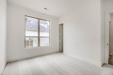 You'll feel right at home in this gorgeous 1-story design with 5 - photo 15
