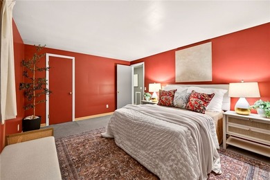 Welcome to 128 Cobblestone Drive! Nestled on a quiet cul-de-sac - photo 19