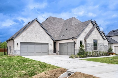 You'll feel right at home in this gorgeous 1-story design with 5 - photo 28