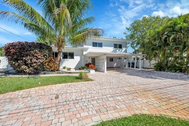 Coastal Gem with 70 Ft of Water Frontage. Remodeled single - photo 1