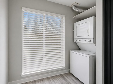 Private, move-in-ready end unit with a smart, easy-living layout - photo 11