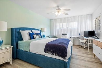 New roof 2026! Beautifully updated 1-bedroom, 1.5-bath townhouse - photo 19