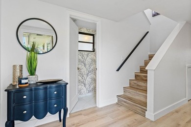 New roof 2026! Beautifully updated 1-bedroom, 1.5-bath townhouse - photo 25