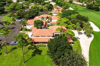 New roof 2026! Beautifully updated 1-bedroom, 1.5-bath townhouse - photo 32