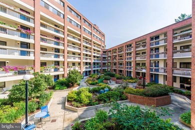 ****JUST LISTED*** FABULOUS 1 BEDROOM AND 1 FULL BATHROOM WITH 1 - photo 34