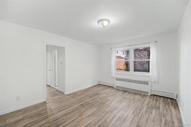 Prime investment opportunity near Flushing! Just a 6-minute walk - photo 8