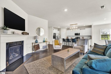 Experience the perfect blend of modern design, thoughtful layout - photo 4