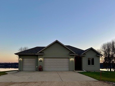 This beautiful Big Stone Lake home offers 120 feet of pristine - photo 4