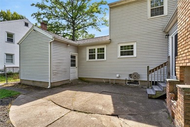 There's nothing like the Classic Irondequoit Colonial, and this - photo 11