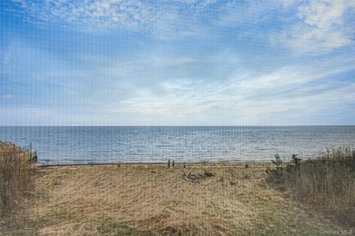 Waterfront Luxury Living | East Patchogue Welcome to an - photo 12