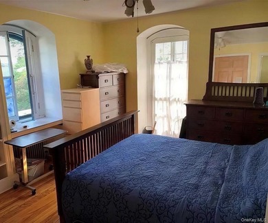 5000 Sqft lot, Unique French Provincial design, lofty first - photo 3