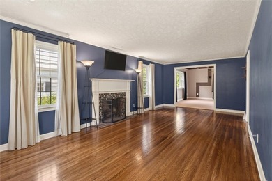 There's nothing like the Classic Irondequoit Colonial, and this - photo 14