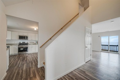 Waterfront Luxury Living | East Patchogue Welcome to an - photo 19