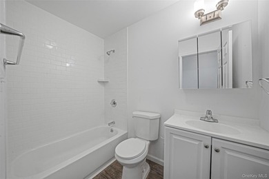 Waterfront Luxury Living | East Patchogue Welcome to an - photo 29