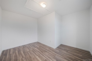 Waterfront Luxury Living | East Patchogue Welcome to an - photo 30