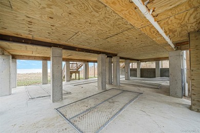 Waterfront Luxury Living | East Patchogue Welcome to an - photo 35