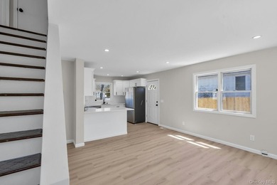 Move Right in to this beautifully updated home, must see! - photo 4