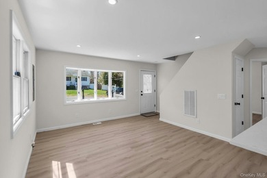 Move Right in to this beautifully updated home, must see! - photo 6