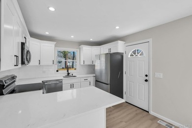 Move Right in to this beautifully updated home, must see! - photo 7