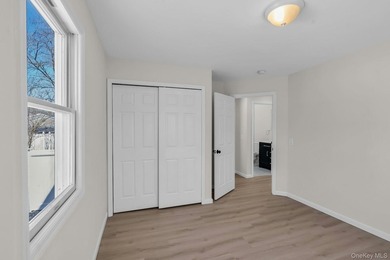 Move Right in to this beautifully updated home, must see! - photo 10