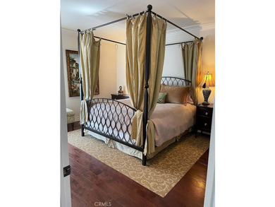 Elegant European style Custom upfront home Understated elegance - photo 12