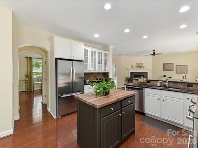 Meticulously maintained, this beautiful 4-bedroom, 2.5-bath home - photo 17