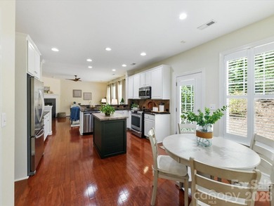 Meticulously maintained, this beautiful 4-bedroom, 2.5-bath home - photo 18