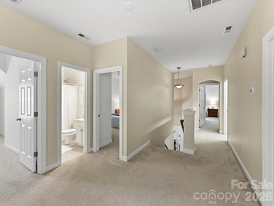 Meticulously maintained, this beautiful 4-bedroom, 2.5-bath home - photo 20