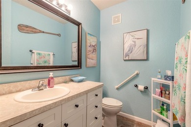 WELCOME HOME TO THIS BEAUTIFULLY MAINTAINED AND MOVE-IN READY - photo 22