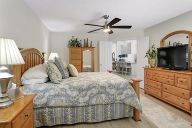 Beautifully updated and impeccably maintained 2-bedroom, 2-bath - photo 22