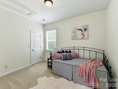 Meticulously maintained, this beautiful 4-bedroom, 2.5-bath home - photo 28