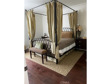 Elegant European style Custom upfront home Understated elegance - photo 28