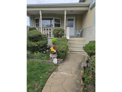 Welcome to this solid, split-level home in the heart of - photo 2