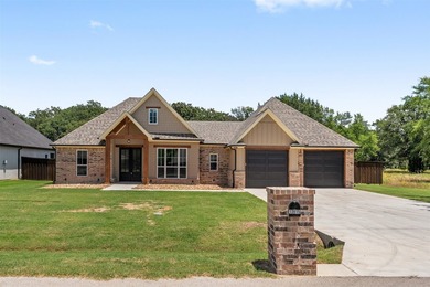 Welcome to this stunning new construction home located in Cedar - photo 1