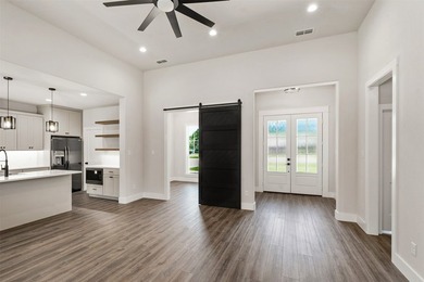 Welcome to this stunning new construction home located in Cedar - photo 7
