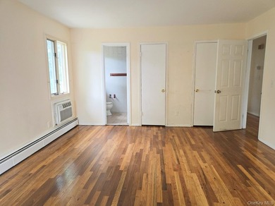 Spacious Hi-Ranch offering 4 bedrooms, 3 full baths, a bright - photo 12