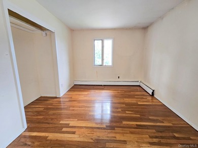 Spacious Hi-Ranch offering 4 bedrooms, 3 full baths, a bright - photo 13