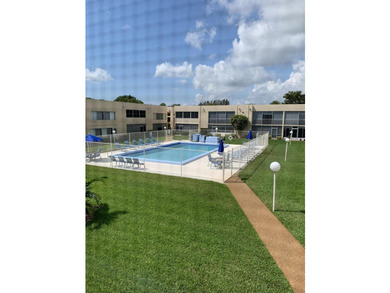 VERY NICE CONDO,SUNNY AND BRIGHT CORNER UNIT,SCREENED PATIO WITH - photo 21