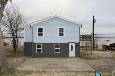 Lake Tawakoni Home For Sale in Quinlan Texas