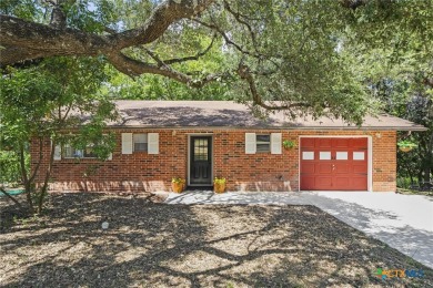 Lake Home For Sale in Canyon Lake, Texas
