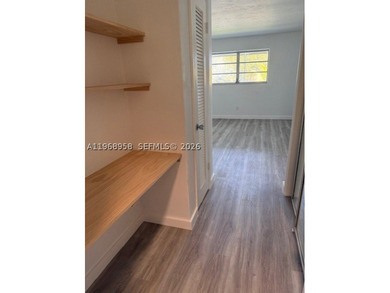 Exceptional brand-new totally remodeled unit. One bedroom with - photo 21