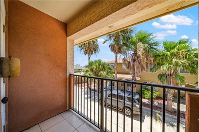 Perfect Island living! Spacious 3-bedroom, 2.5-bath townhome in - photo 29