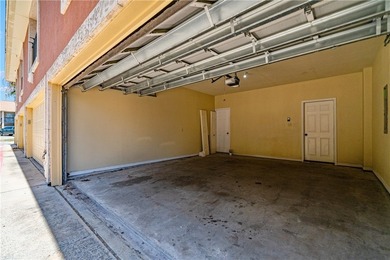 Perfect Island living! Spacious 3-bedroom, 2.5-bath townhome in - photo 30