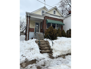 Lake Erie Home Sale Pending in Erie Pennsylvania